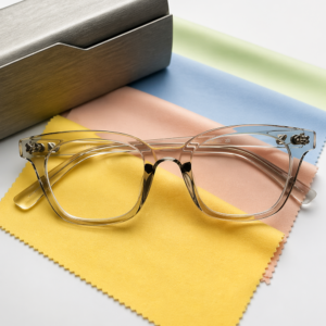 Unisex Square Eyeglass